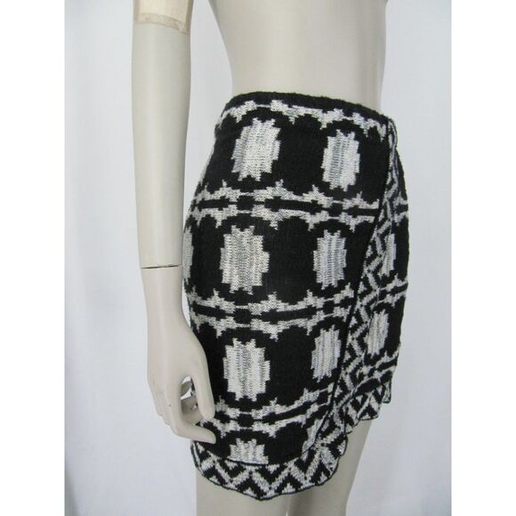 Free People Wrapped In Your Blanket Skirt - Picture 5 of 12